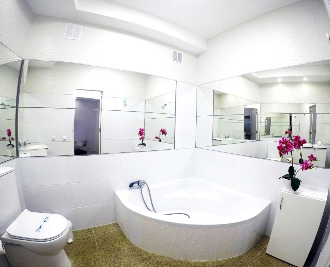 Fantastic 2 Bedrooms, Just 20 Meters From Ocean Playa de las Americas  Exteriér fotografie